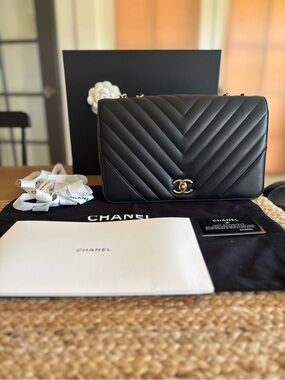CHANEL FLAP